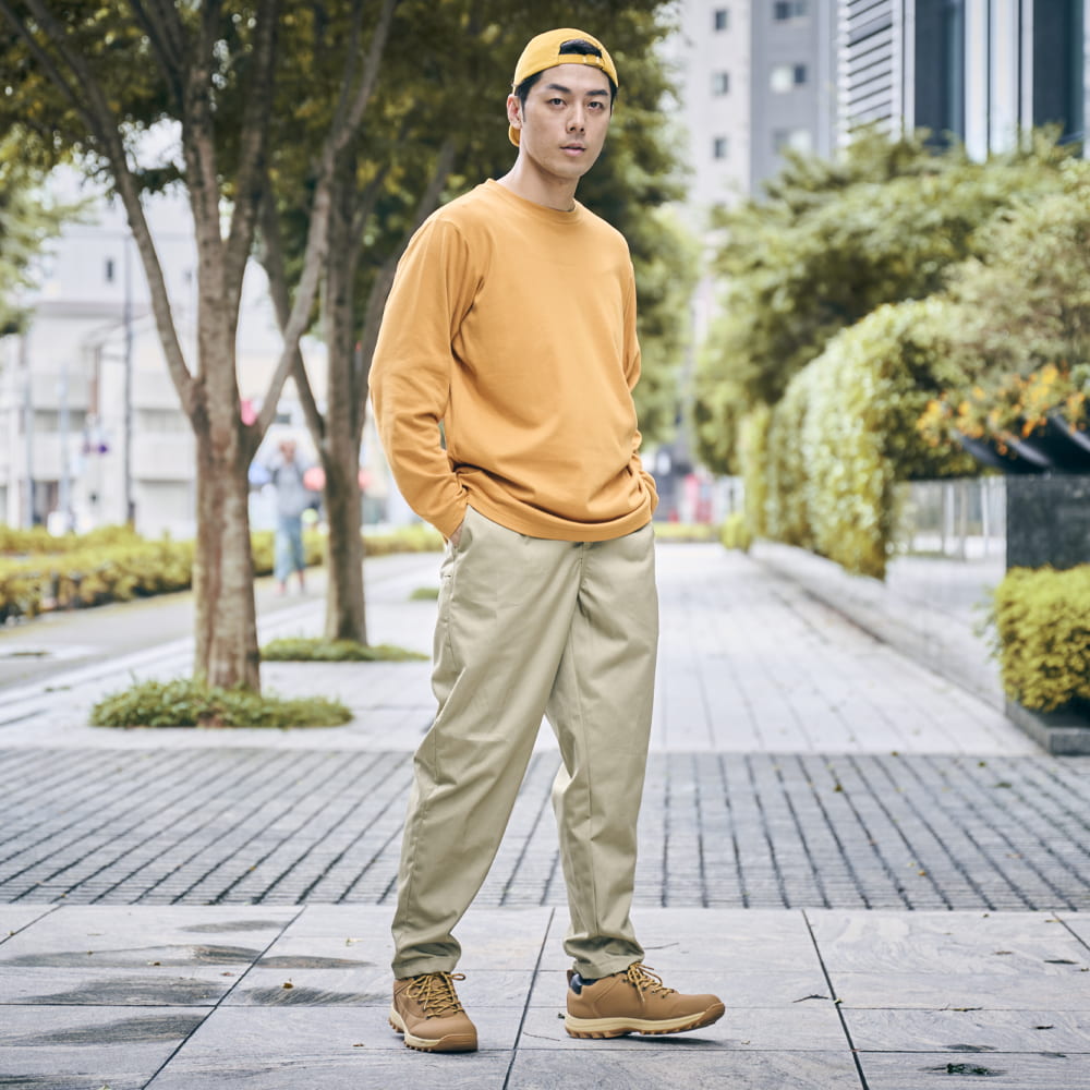 ブラック