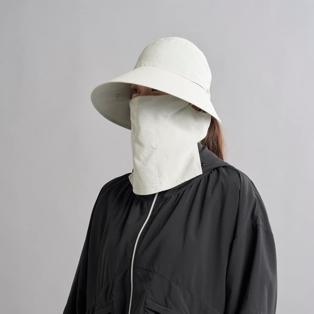 ブラック