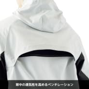 ブラック