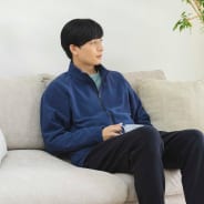 ブラック